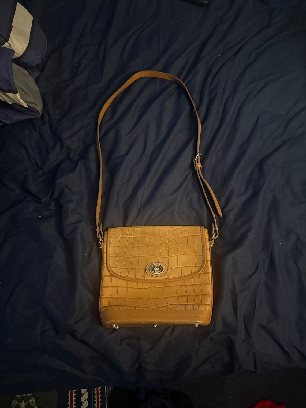 Tan Croc-Embossed Crossbody Shoulder Bag - Unbranded